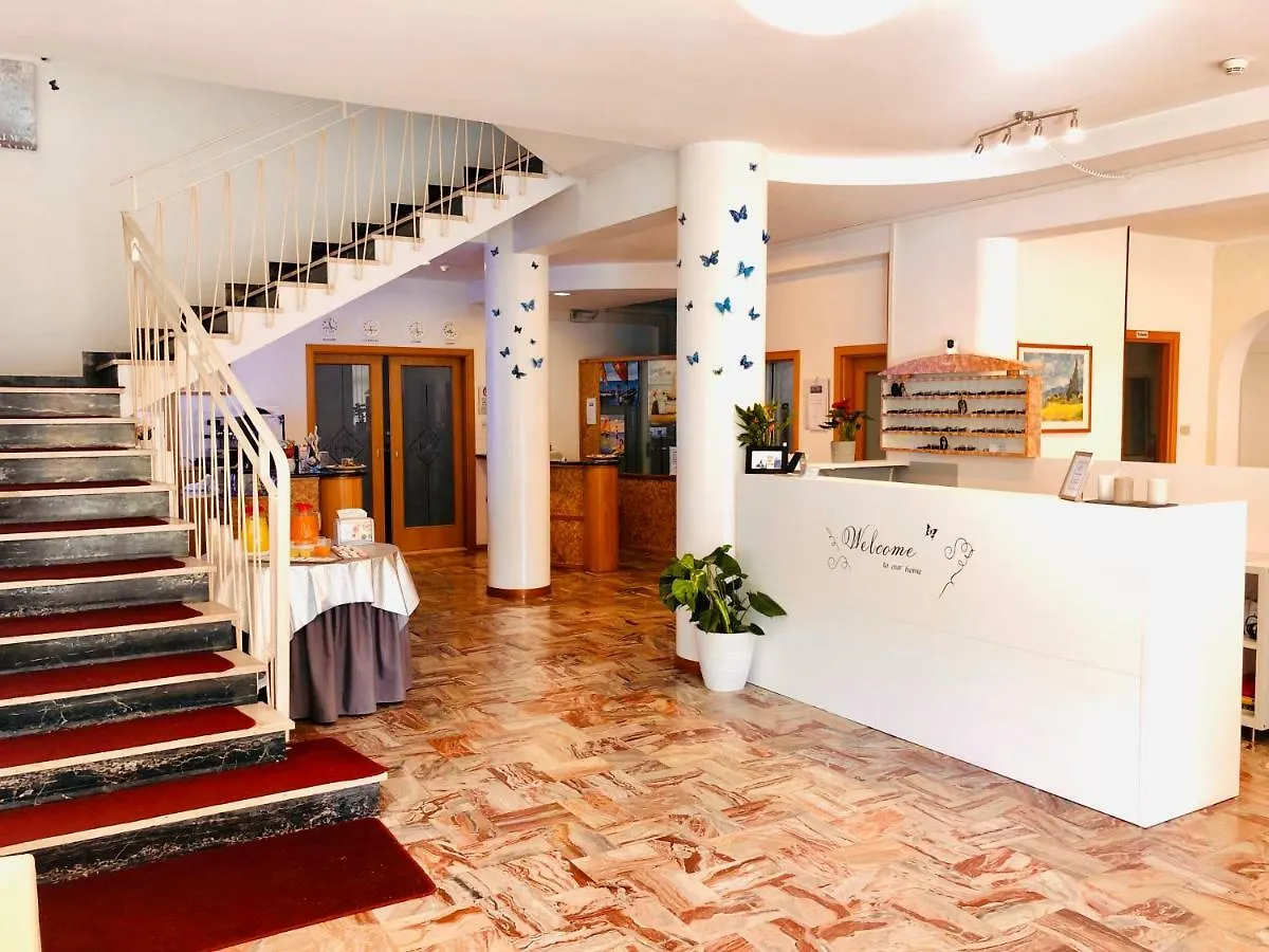 ***  Hotel Niagara Riccione Italien